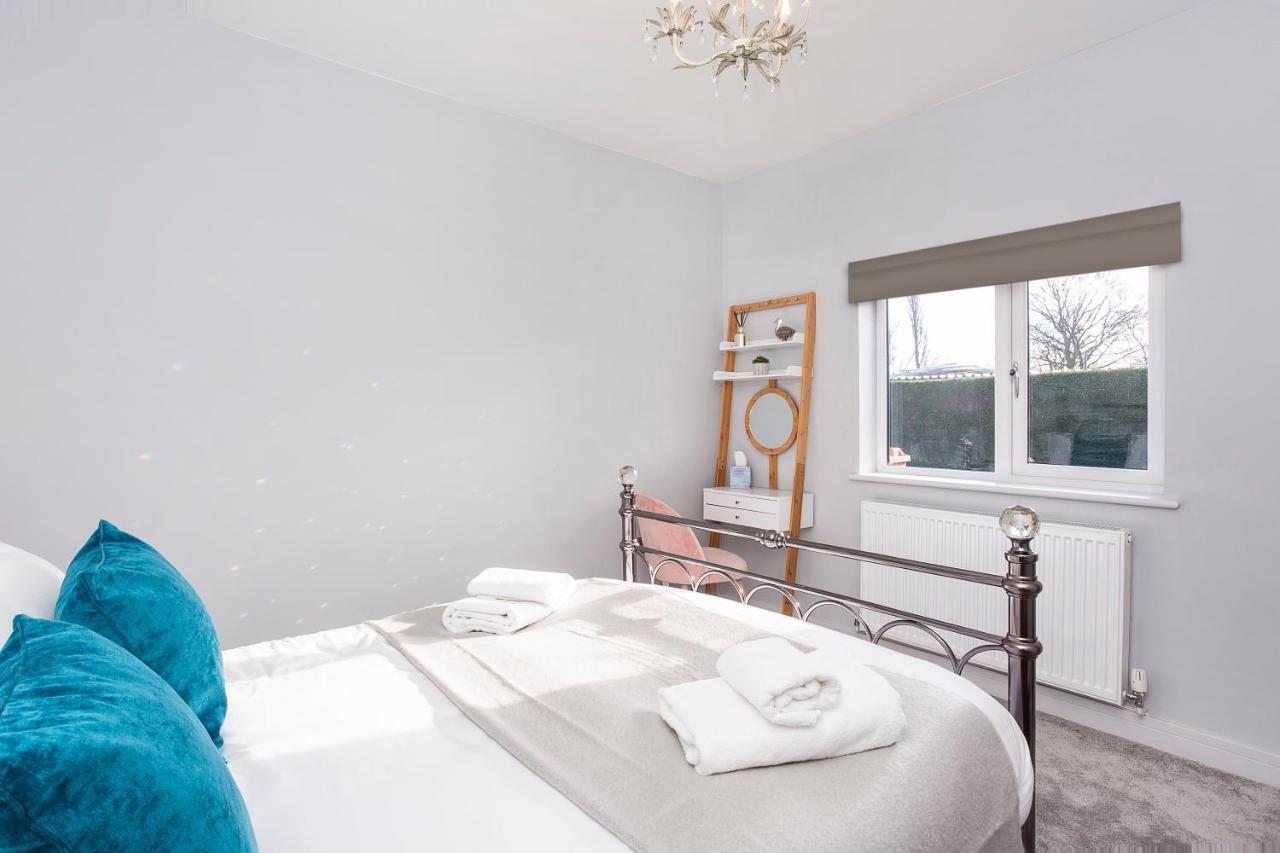 The Luxury Potting Shed With Free Parking! Apartment York Ngoại thất bức ảnh